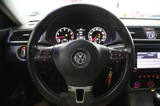 2014 Volkswagen Passat 1.8T SE