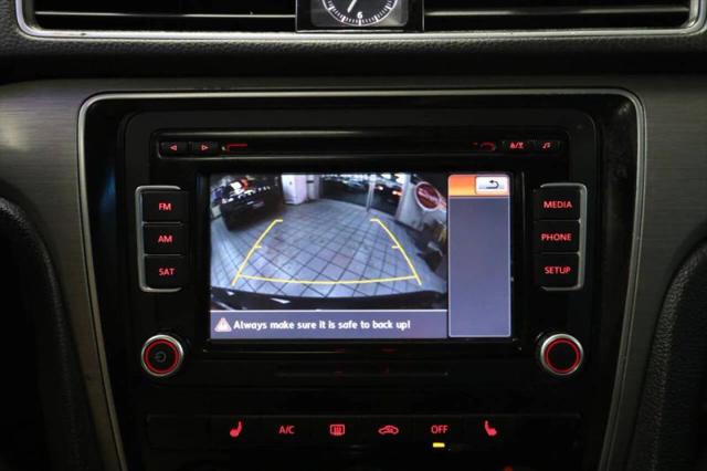 2014 Volkswagen Passat 1.8T SE