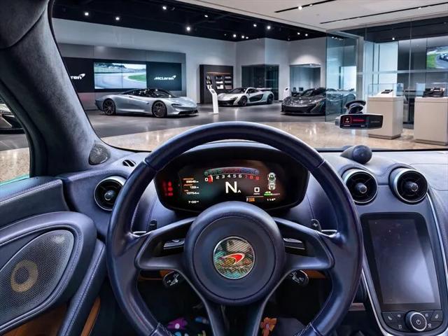 2017 McLaren 570S Base