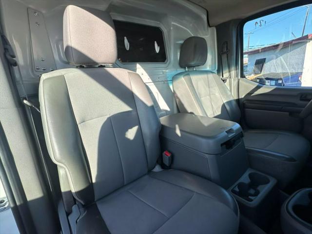 2021 Nissan 3500 SV Standard Roof V8