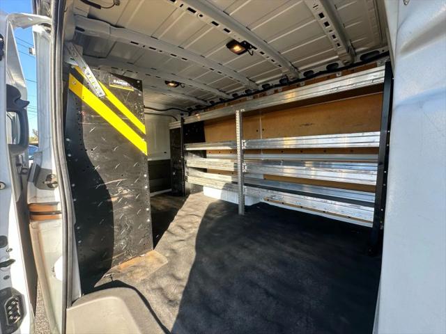 2021 Nissan 3500 SV Standard Roof V8