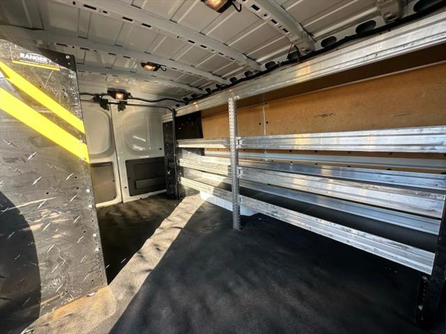 2021 Nissan 3500 SV Standard Roof V8
