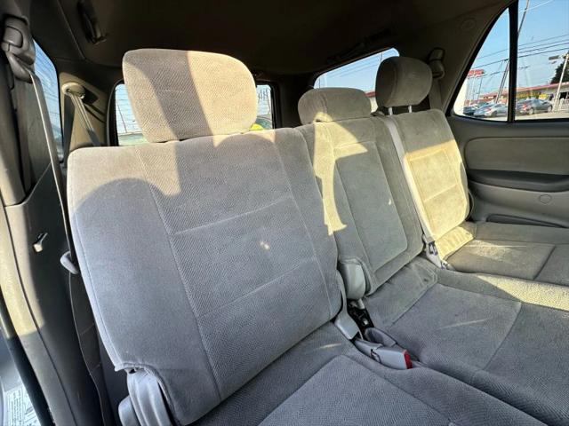2005 Toyota Sequoia SR5 V8