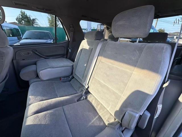 2005 Toyota Sequoia SR5 V8
