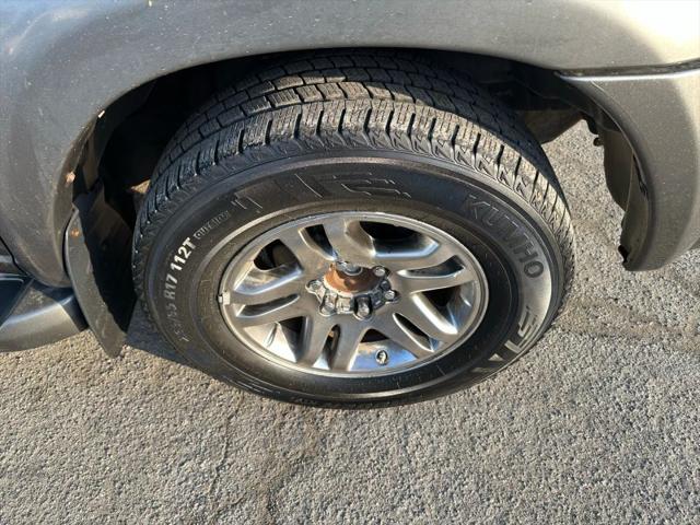 2005 Toyota Sequoia SR5 V8