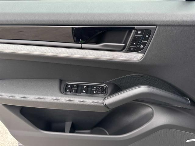 2025 Porsche Cayenne Coupe AWD
