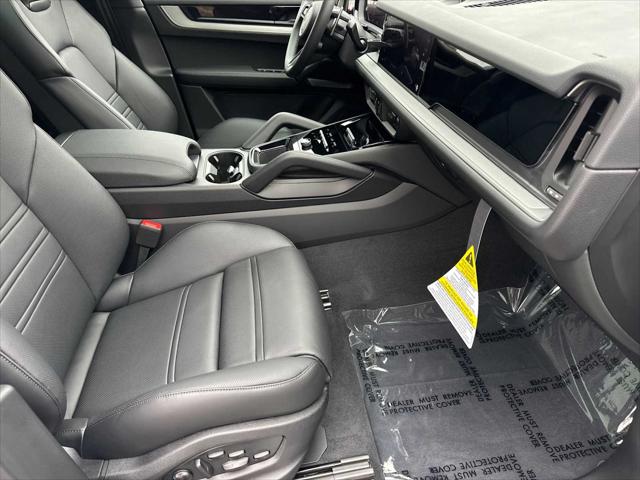 2025 Porsche Cayenne Coupe AWD