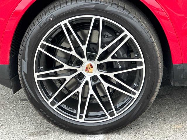 2025 Porsche Cayenne Coupe AWD