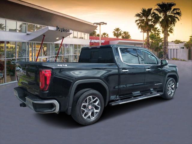 2022 GMC Sierra 1500 4WD Crew Cab Short Box SLT
