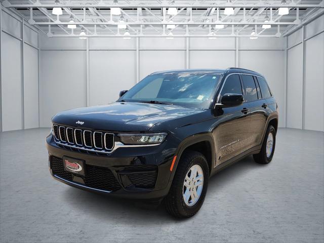 2025 Jeep Grand Cherokee Laredo 4x2