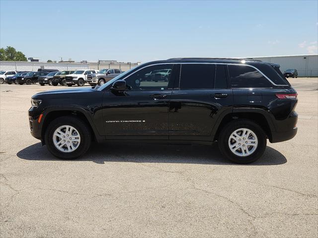 2025 Jeep Grand Cherokee Laredo 4x2