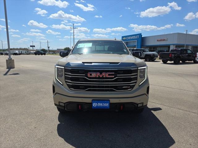 2022 GMC Sierra 1500 4WD Crew Cab Short Box AT4
