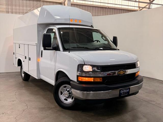 2025 Chevrolet Express Cutaway Work Van