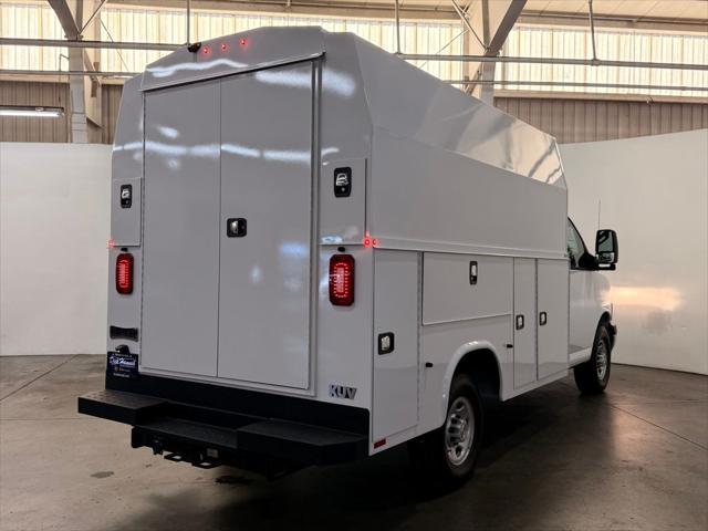 2025 Chevrolet Express Cutaway Work Van
