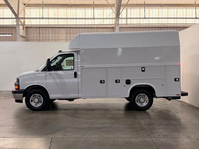 2025 Chevrolet Express Cutaway Work Van