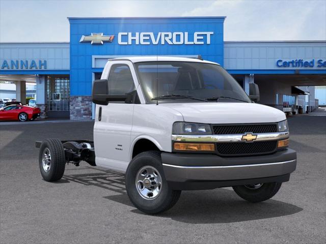 2025 Chevrolet Express Cutaway Work Van