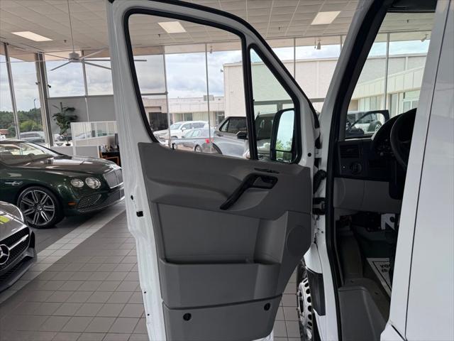 2014 Freightliner Sprinter High Roof