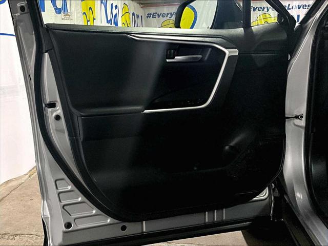 2019 Toyota RAV4 Hybrid XSE