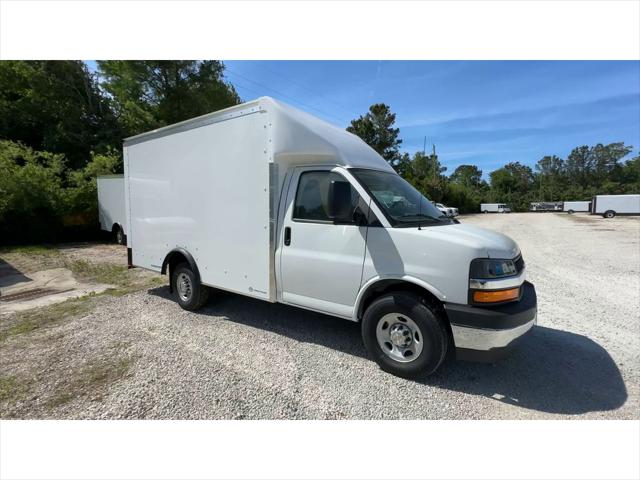 2025 Chevrolet Express Cutaway Work Van
