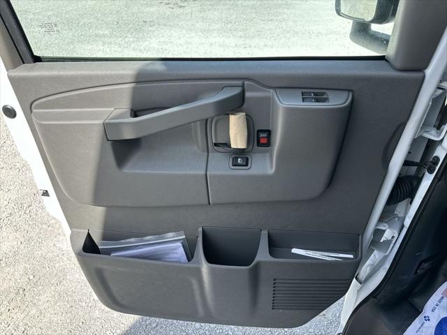 2025 Chevrolet Express Cutaway Work Van