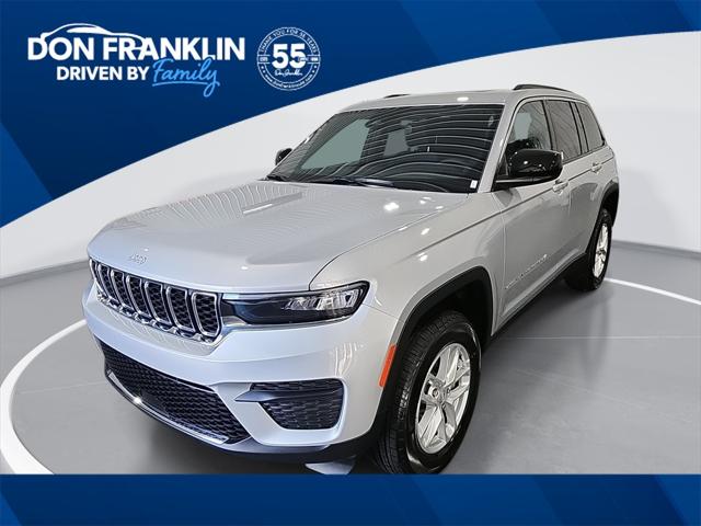 2025 Jeep Grand Cherokee GRAND CHEROKEE LAREDO X 4X4