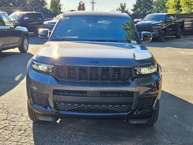 2025 Jeep Grand Cherokee GRAND CHEROKEE L ALTITUDE 4X4