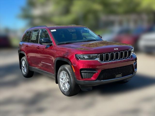 2025 Jeep Grand Cherokee GRAND CHEROKEE LAREDO X 4X4
