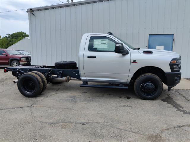 2026 RAM Ram 3500 Chassis Cab RAM 3500 TRADESMAN CHASSIS REGULAR CAB 4X4 60 CA 2026 RAM Ram 3500 Chassis Cab RAM 3500 TRADESMAN CHASSIS REGULAR CAB 4X4 60 CA