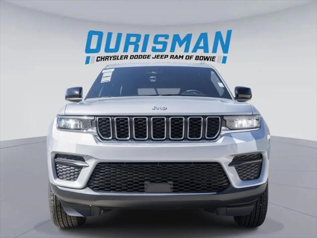 2025 Jeep Grand Cherokee GRAND CHEROKEE LAREDO X 4X4
