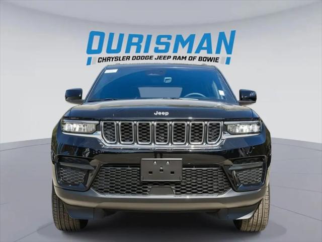 2025 Jeep Grand Cherokee GRAND CHEROKEE LAREDO X 4X4