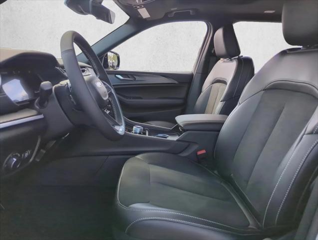 2025 Jeep Grand Cherokee L Altitude X 4x2