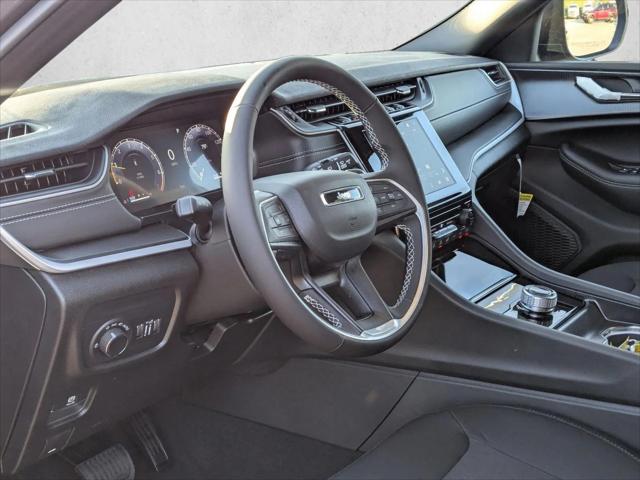 2025 Jeep Grand Cherokee GRAND CHEROKEE L LAREDO X 4X2