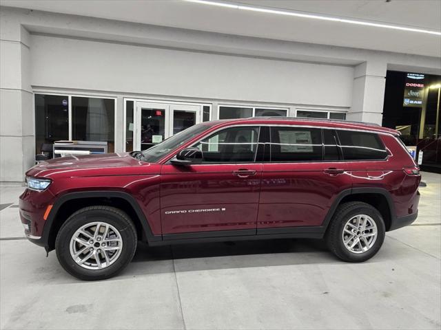 2025 Jeep Grand Cherokee GRAND CHEROKEE L LAREDO 4X4