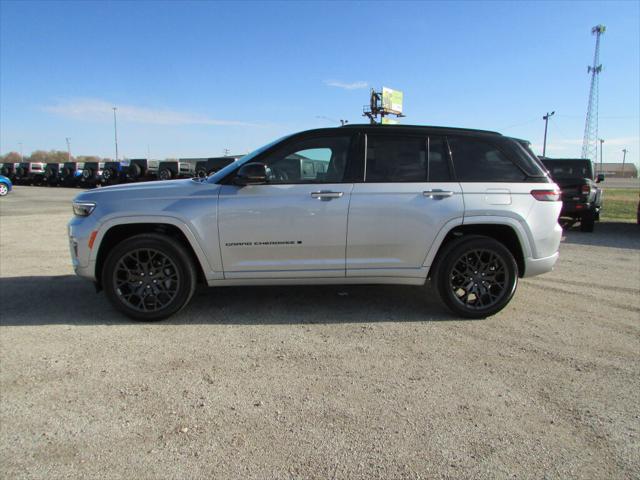 2025 Jeep Grand Cherokee GRAND CHEROKEE SUMMIT 4X4