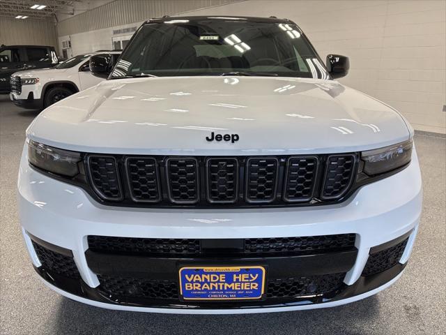 2025 Jeep Grand Cherokee GRAND CHEROKEE L SUMMIT 4X4
