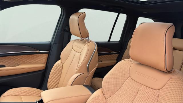 2025 Jeep Grand Cherokee GRAND CHEROKEE SUMMIT 4X4