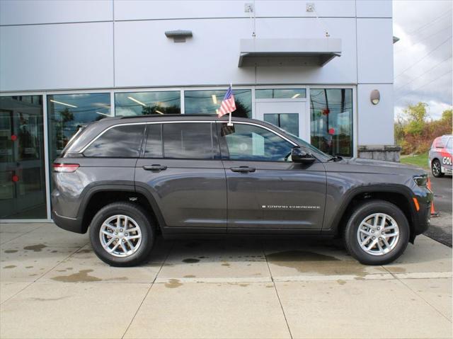 2025 Jeep Grand Cherokee GRAND CHEROKEE LAREDO X 4X4