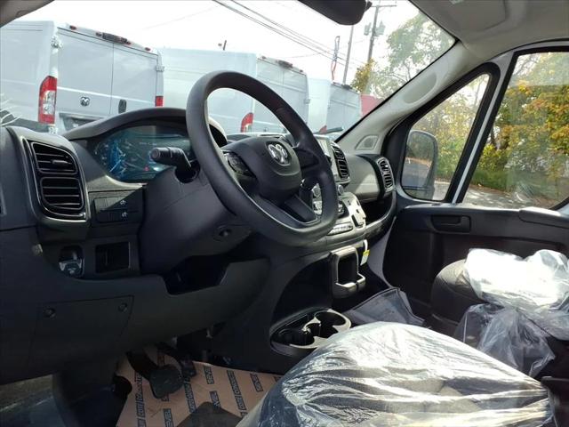 2026 Ram ProMaster Cargo Van Tradesman Low Roof 118" WB w/Pass Seat