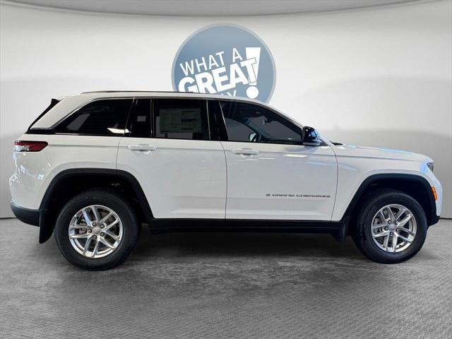 2025 Jeep Grand Cherokee GRAND CHEROKEE LAREDO X 4X4 2025 Jeep Grand Cherokee GRAND CHEROKEE LAREDO X 4X4