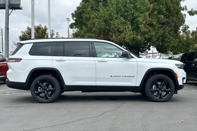 2025 Jeep Grand Cherokee GRAND CHEROKEE L ALTITUDE 4X4 2025 Jeep Grand Cherokee GRAND CHEROKEE L ALTITUDE 4X4