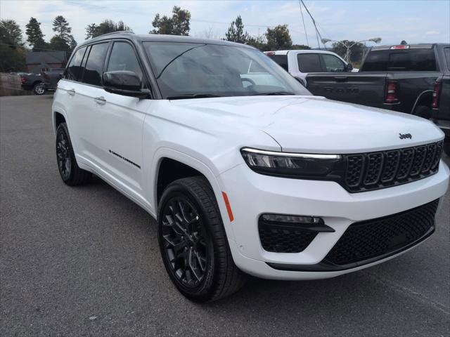 2025 Jeep Grand Cherokee GRAND CHEROKEE SUMMIT 4X4