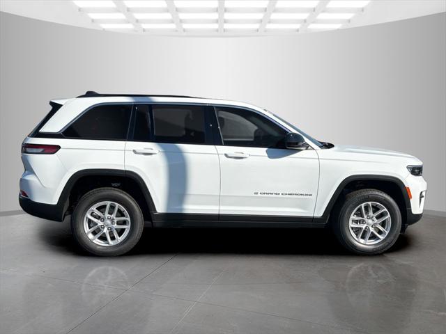 2025 Jeep Grand Cherokee GRAND CHEROKEE LAREDO X 4X4 2025 Jeep Grand Cherokee GRAND CHEROKEE LAREDO X 4X4
