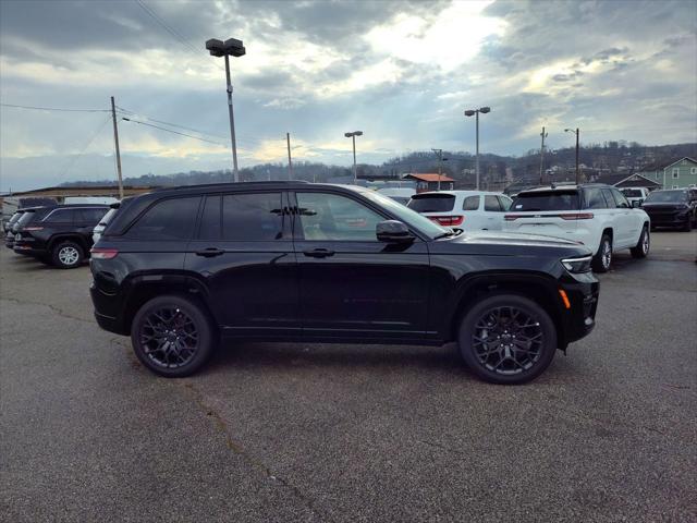 2025 Jeep Grand Cherokee GRAND CHEROKEE SUMMIT 4X4
