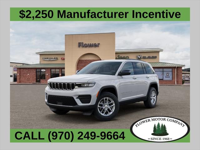 2025 Jeep Grand Cherokee GRAND CHEROKEE LAREDO X 4X4
