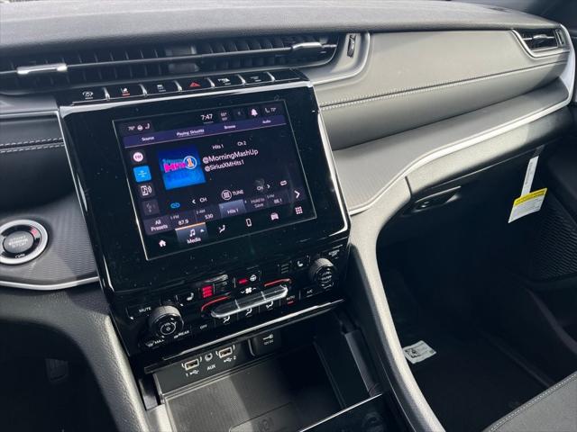 2025 Jeep Grand Cherokee Laredo X 4x4