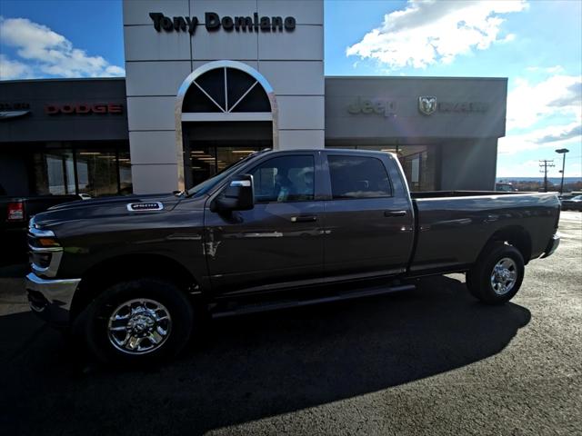 2026 RAM Ram 2500 RAM 2500 TRADESMAN CREW CAB 4X4 8 BOX