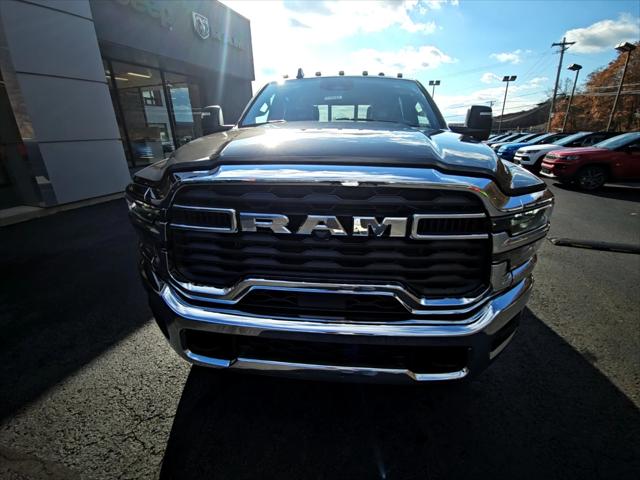2026 RAM Ram 2500 RAM 2500 TRADESMAN CREW CAB 4X4 8 BOX