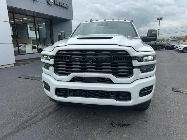 2026 RAM Ram 2500 RAM 2500 BLACK EXPRESS CREW CAB 4X4 8 BOX