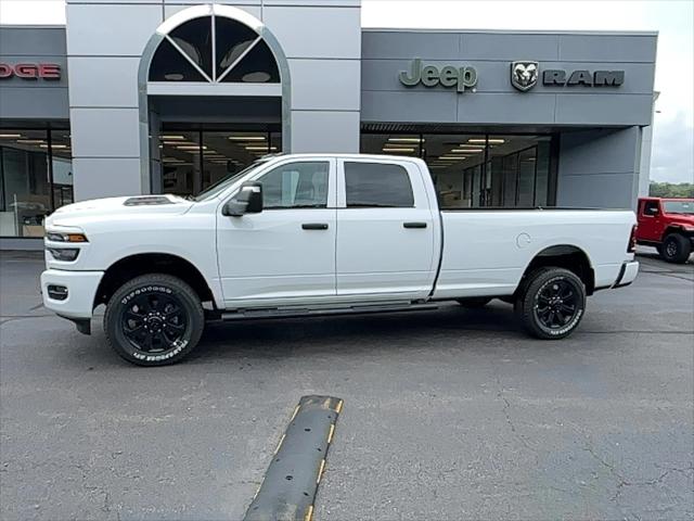 2026 RAM Ram 2500 RAM 2500 BLACK EXPRESS CREW CAB 4X4 8 BOX