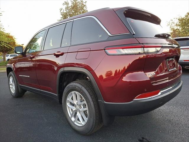 2025 Jeep Grand Cherokee GRAND CHEROKEE LAREDO X 4X4 2025 Jeep Grand Cherokee GRAND CHEROKEE LAREDO X 4X4